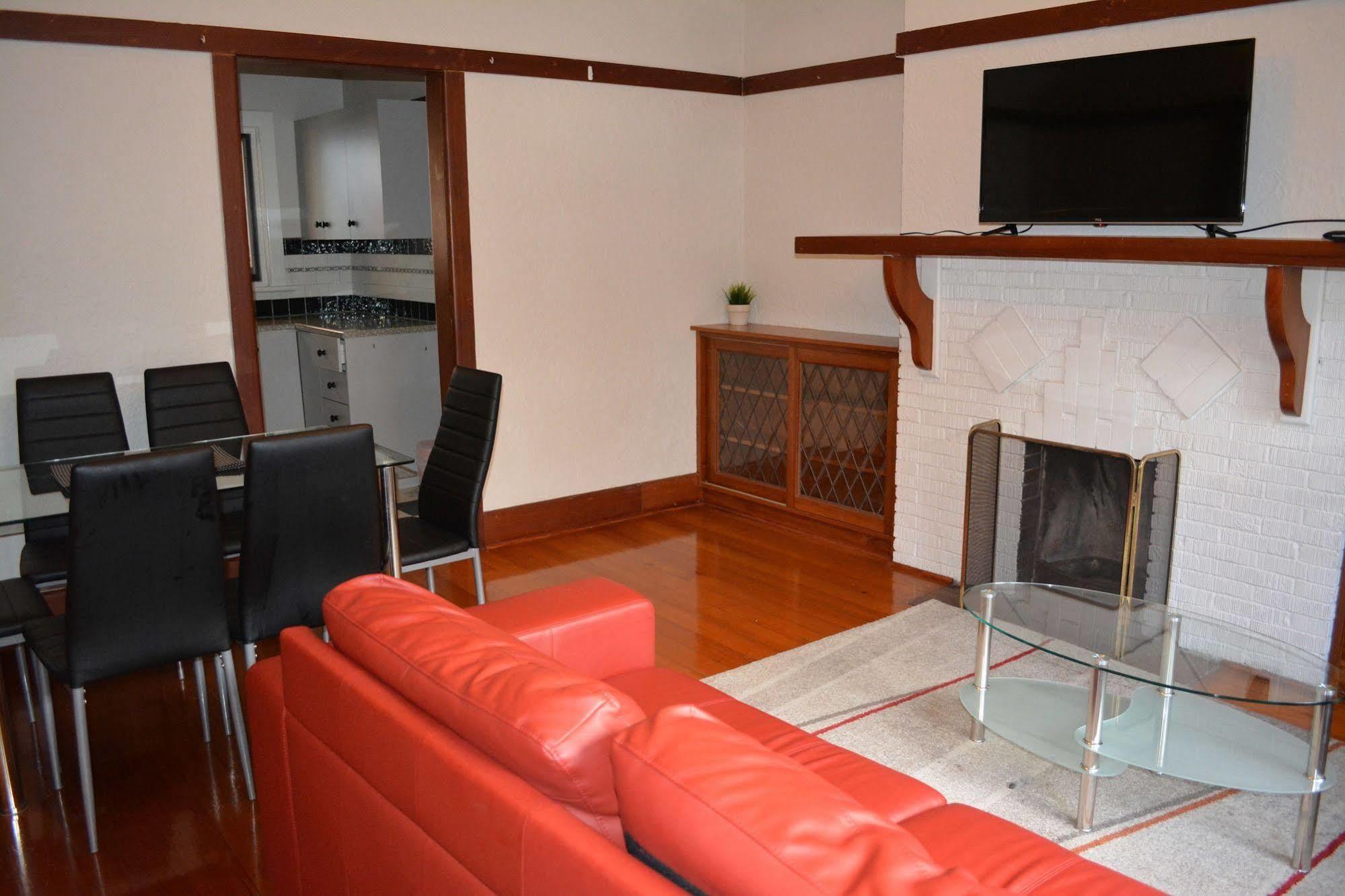 Como Court Budget Accommodation Ville de Ville de Melbourne Extérieur photo