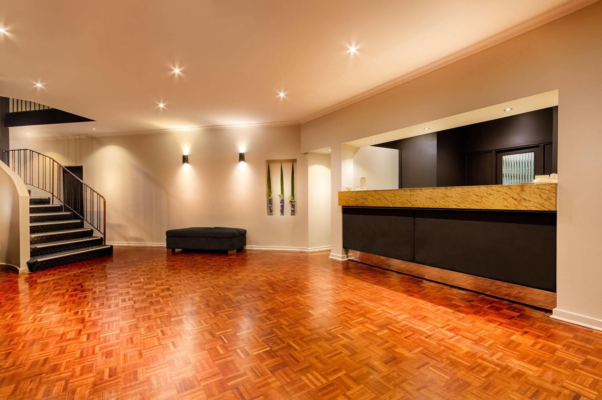 Como Court Budget Accommodation Ville de Ville de Melbourne Extérieur photo